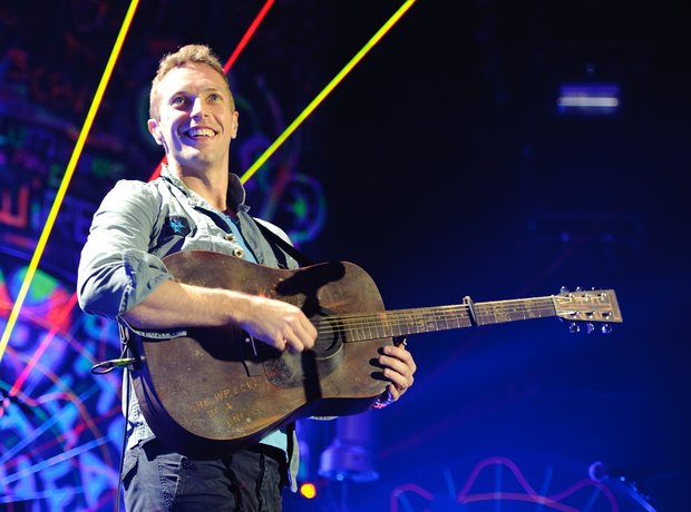 Coldplay perform live