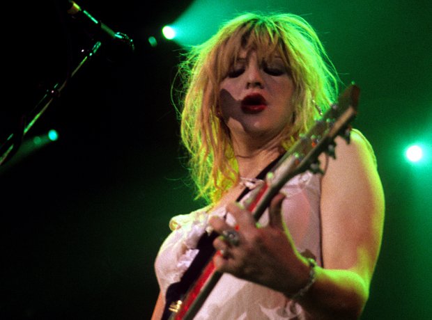 Courtney Love in Hole