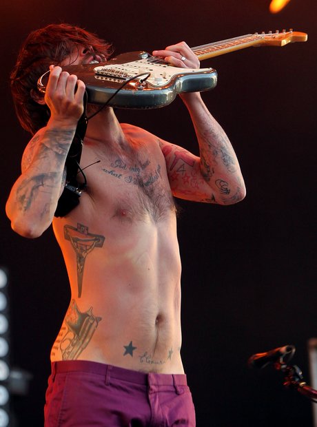 Biffy Clyro topless