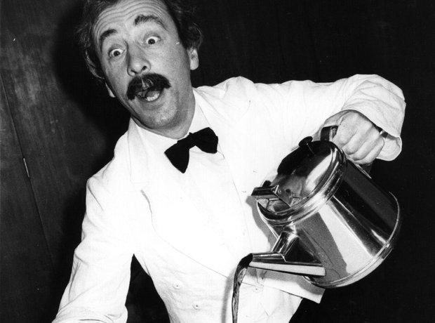 Clumsy waiter manuel
