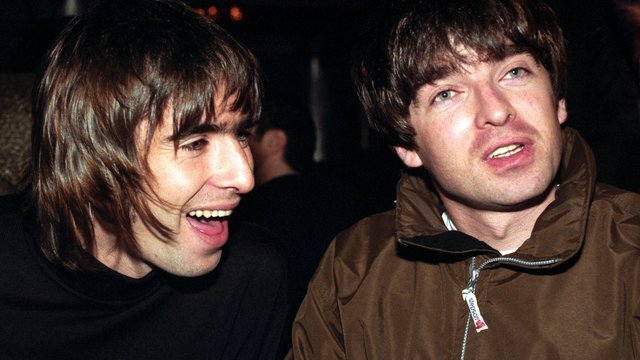 Liam and Noel Gallagher Oasis 1995