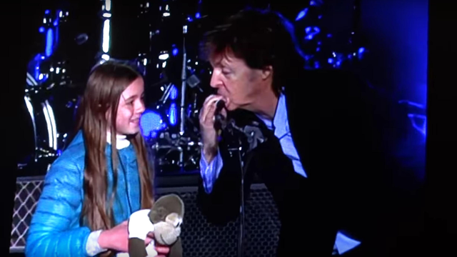 Paul McCartney and 10-year-old perform Get Back