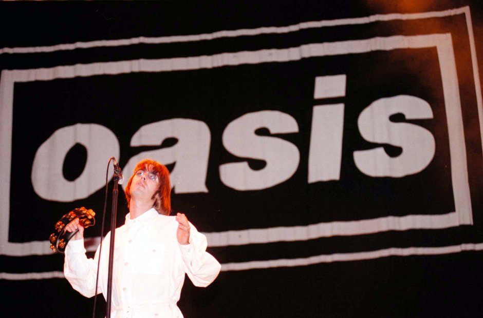 Oasis Live Forever at Knebworth Oasis Live At Knebworth, 1996 21