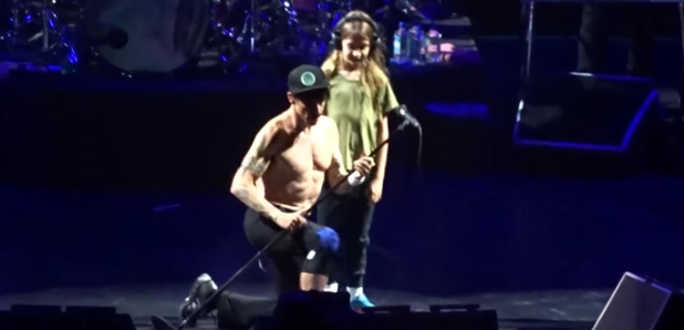Anthony Kiedis on stage in Italy with son Everly B