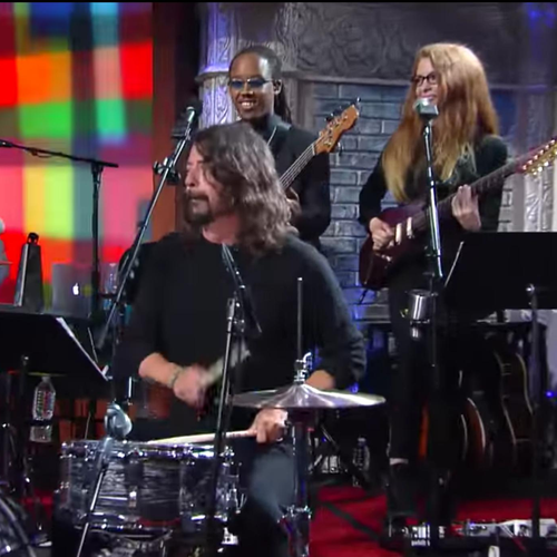 Dave Grohl plays The Drums with the Preservation H