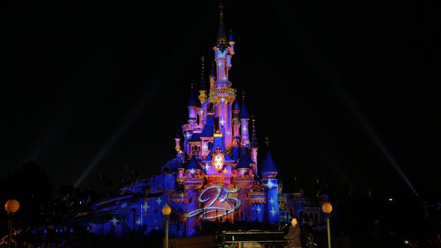 Disneyland Paris To Host EDM Music Festival 