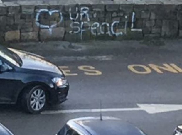 "UR Speacil"