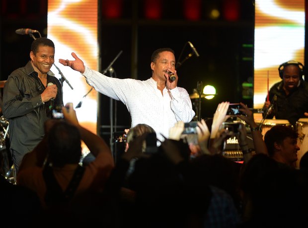 The Jacksons live 2015