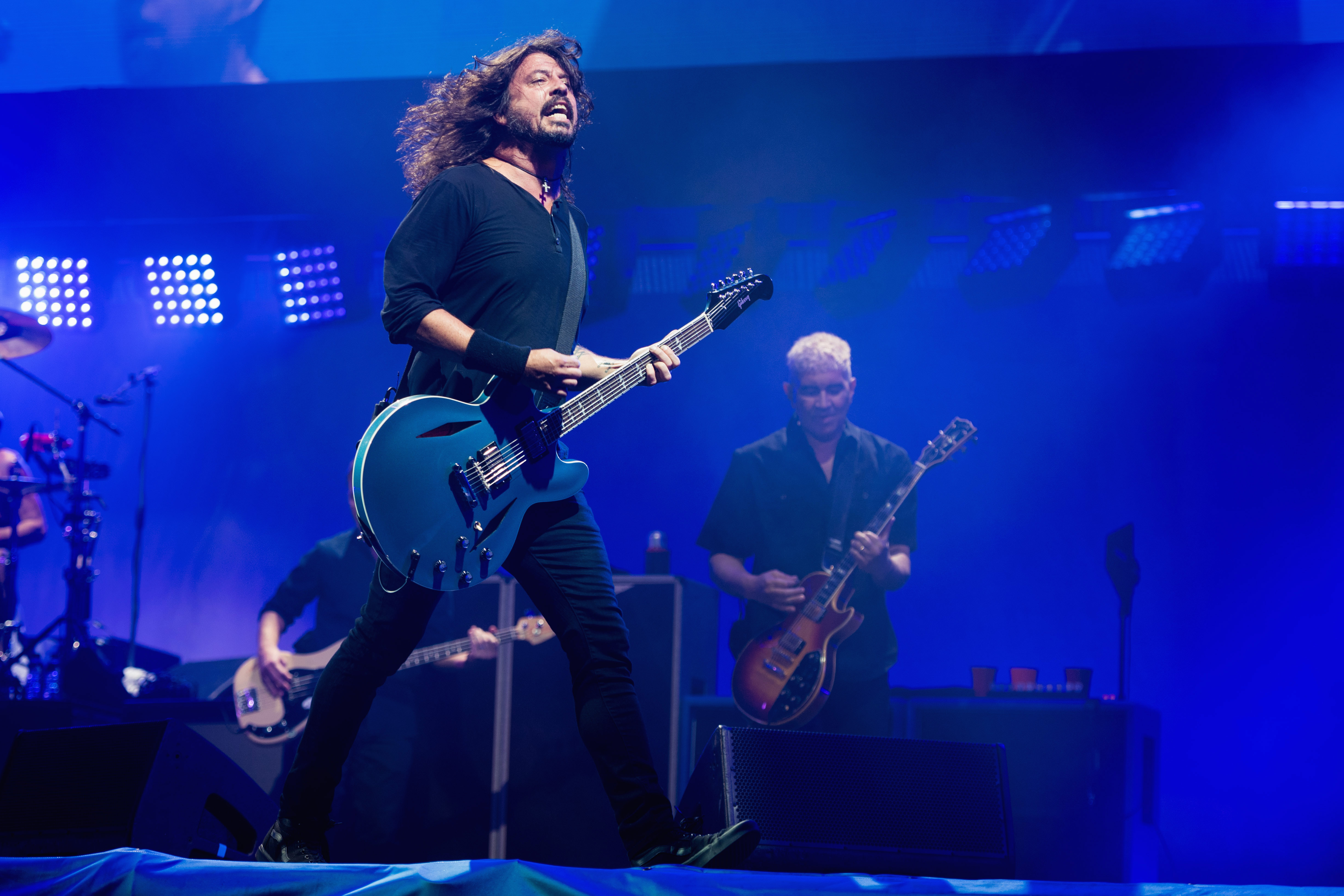 Foo Fighters Dedicate Everlong At Glastonbury To Late Fan Radio X