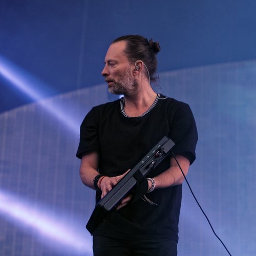 Thom Yorke and Radiohead performing 2017