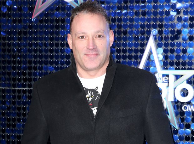 Toby Anstis Global Awards 2018 blue carpet