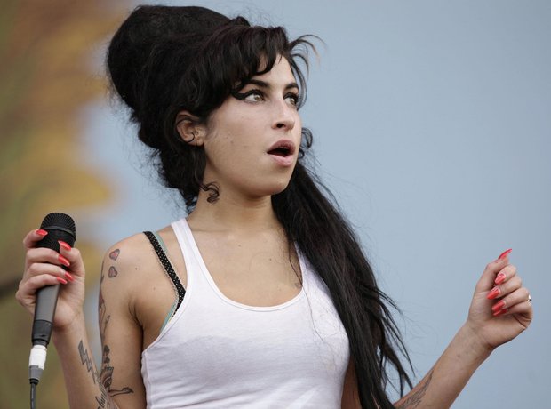 Amy Winehouse at the Isle Of Wight Festival, 2007